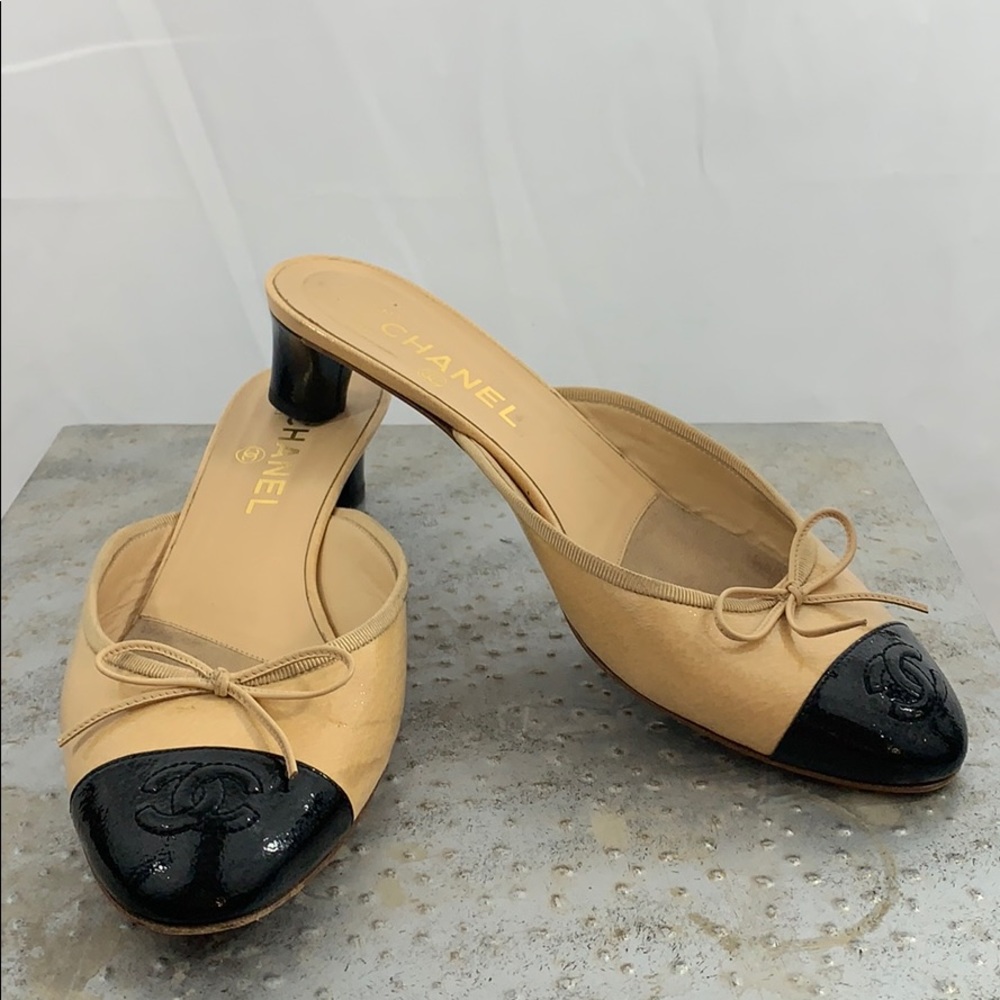 Chanel Patent Leather Tan and Black Slides
